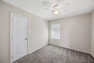 398 Henry St, Alvin, TX 77511 - Photo 16
