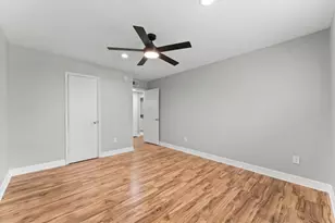 13346 Trail Hollow Dr, Houston, TX 77079 - Photo 24