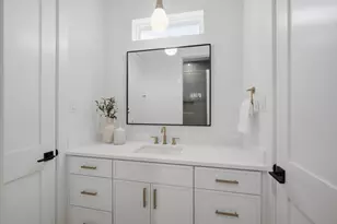 611 E 25th St, Houston, TX 77008 - Photo 26