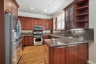 2943 Brompton Square Dr, Houston, TX 77025 - Photo 10