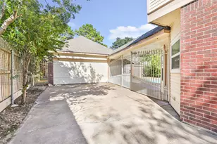 16222 Rutley Cir, Spring, TX 77379 - Photo 4