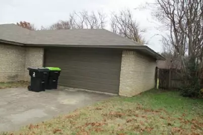 517 S Kirby Street, Pilot Point, TX 76258 - Photo 2