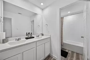 10419 Pelham Cres Ct, Houston, TX 77051 - Photo 22