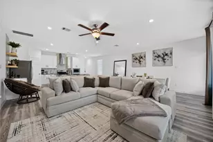 10419 Pelham Cres Ct, Houston, TX 77051 - Photo 10