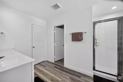 10419 Pelham Crescent Court, Houston, TX 77051 - Photo 16