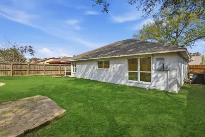 16255 Summer Wind Drive, Houston, TX 77090 - Photo 32