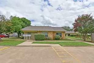 1600 S Palestine St, Athens, TX 75751 - Photo 6