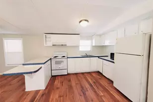 401 S Woodson St, Willis, TX 77378 - Photo 6