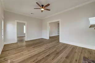 211 E West St, El Campo, TX 77437 - Photo 14