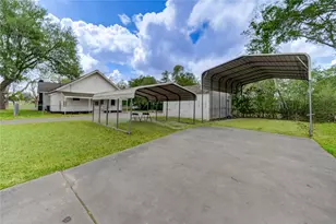 211 E West St, El Campo, TX 77437 - Photo 44