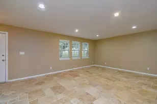 10502 Hammerly Blvd, Houston, TX 77043 - Photo 26
