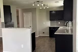 1702 Oak Ridge Dr, Kemah, TX 77565 - Photo 6