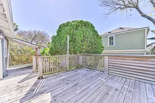 1310 Rosenberg St, Galveston, TX 77550 - Photo 34