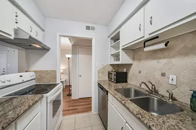 6402 Del Monte Drive #62, Houston, TX 77057 - Photo 8