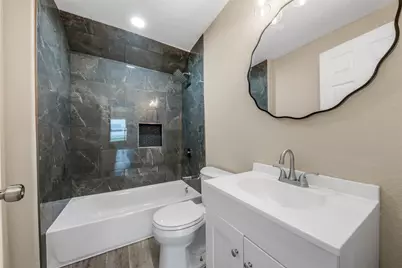 726 10th Avenue N, Texas City, TX 77590 - Photo 22