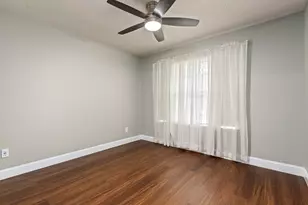 13507 Country Green Ct, Houston, TX 77059 - Photo 24