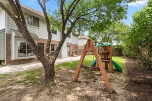 13507 Country Green Ct, Houston, TX 77059 - Photo 38