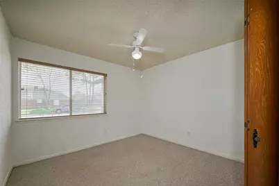 12346 Gainsborough Drive, Houston, TX 77031 - Photo 18