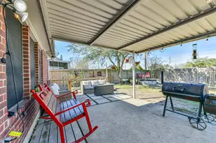 3115 Colony Dr, Dickinson, TX 77539 - Photo 32