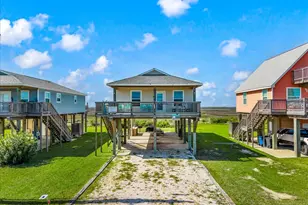 2811 Bluewater Hwy, Surfside Beach, TX 77541 - Photo 1