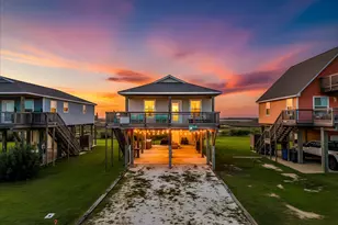 2811 Bluewater Hwy, Surfside Beach, TX 77541 - Photo 4