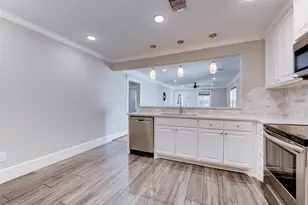 109 Dresden St, Houston, TX 77012 - Photo 16