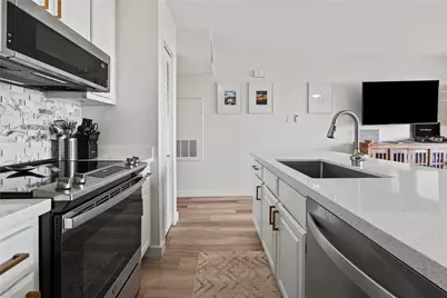 9520 Seawall Boulevard #315, Galveston, TX 77554 - Photo 8