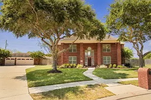 2913 Palmer Dr, Friendswood, TX 77546 - Photo 2