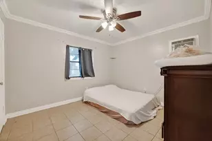 9718 Whitepost Ln, Houston, TX 77086 - Photo 10