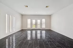 3041 Clinton Dr, Houston, TX 77020 - Photo 12