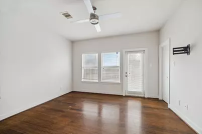 3041 Clinton Drive, Houston, TX 77020 - Photo 10