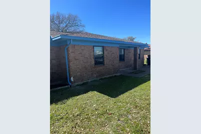 402 Thompson Drive, Bay City, TX 77414 - Photo 4