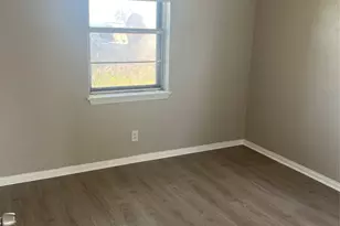 402 Thompson Dr, Bay City, TX 77414 - Photo 12