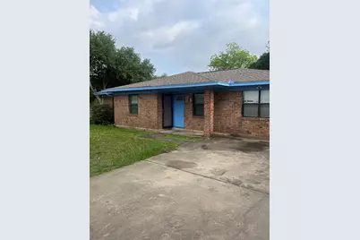 402 Thompson Drive, Bay City, TX 77414 - Photo 1