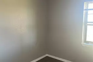 402 Thompson Dr, Bay City, TX 77414 - Photo 10