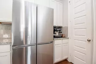 10606 Centre Shadows Dr, Houston, TX 77043 - Photo 18