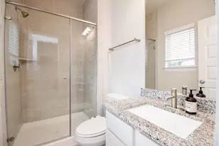 10606 Centre Shadows Dr, Houston, TX 77043 - Photo 10