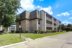 3055 Walnut Bend Ln, Houston, TX 77042 - Photo 30