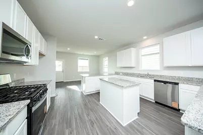 2524 Hawks Eye Drive, Conroe, TX 77301 - Photo 2