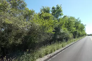 968 County Rd 7, Damon, TX 77430 - Photo 1