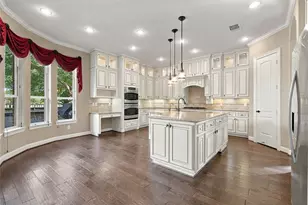 19215 Shady Blossom Dr, Cypress, TX 77433 - Photo 16