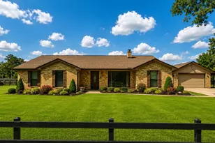 10070 Woodcreek Cir, Willis, TX 77318 - Photo 2