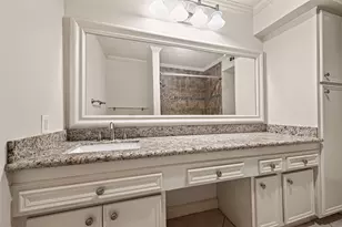 527 N Post Oak Ln, Houston, TX 77024 - Photo 22