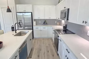 4922 Hoover St, Houston, TX 77092 - Photo 4