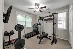 94 N Cochrans Green Cir, The Woodlands, TX 77381 - Photo 20
