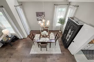 94 N Cochrans Green Cir, The Woodlands, TX 77381 - Photo 10