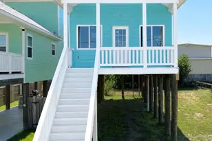 1041 15th St, San Leon, TX 77539 - Photo 4