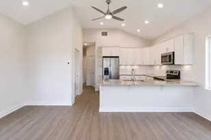 1041 15th St, San Leon, TX 77539 - Photo 8