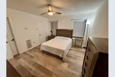 3131 Southwest Freeway #C35, Houston, TX 77098 - Photo 18