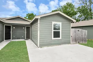 9027 Madera Rd, Houston, TX 77078 - Photo 10